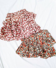 Carica l&#39;immagine nel visualizzatore di Gallery, Floral Ruffle Skirts